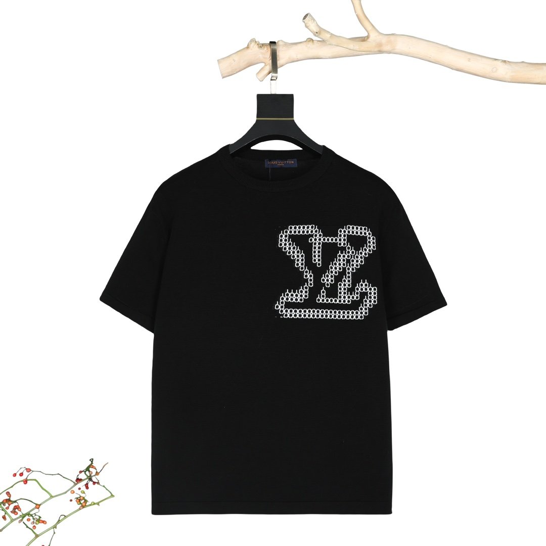 Monogram Streetwear Piece 6